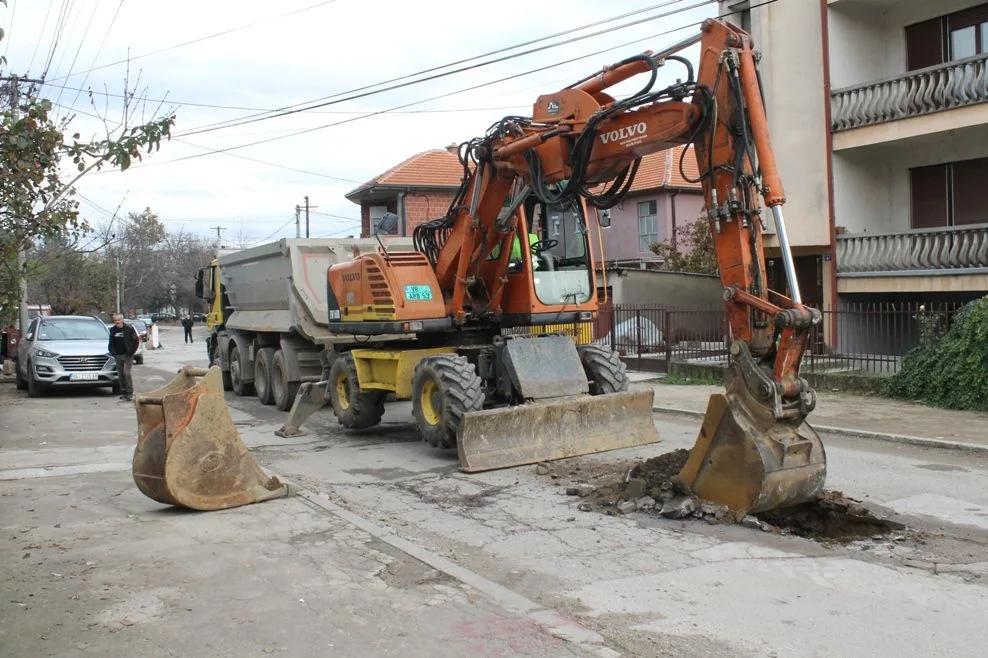 Počeli radovi na rekonstrukciji kanalizacione mreže u Ulici Filipa