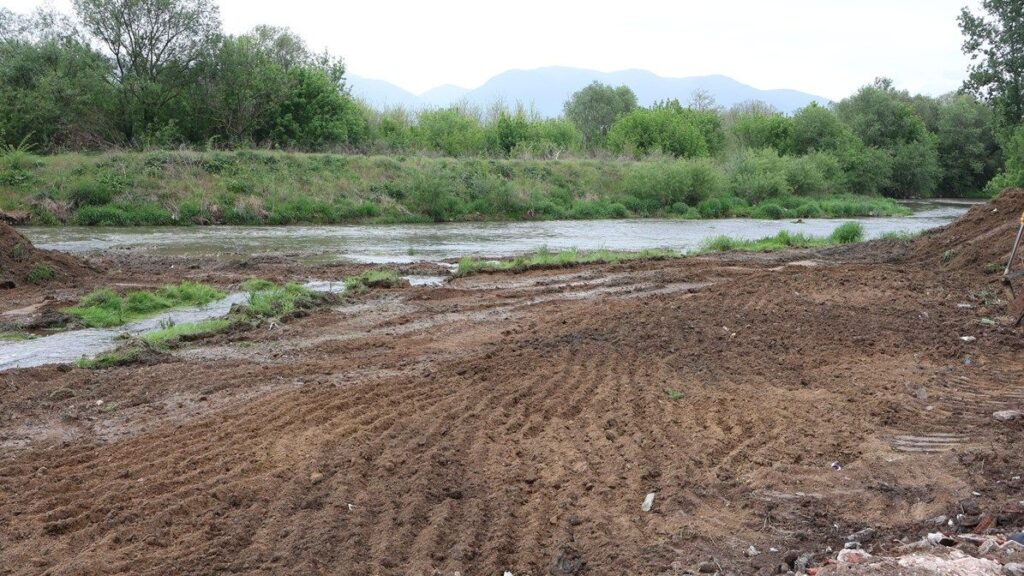 Radovi na sanaciji bedema na Južnoj Moravi u Ćukovcu i Zlatokopu 3 13861 sa0O2rgwet0n 1200