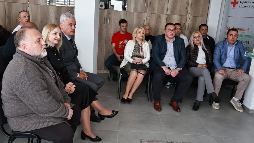 Crveni krst Vranje svečano obeležio Nacionalni dan dobrovoljnih davalaca krvi 6 13871 P9kb7vQLegho 1200