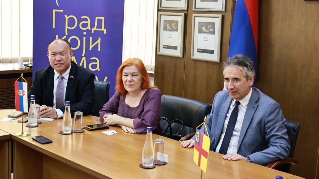 Priređen prijem za dr Marinu Soković, pomoćnicu ministra nauke i Zhijy Hua, šefa za nauku u ambasadi Narodne Republike Kine 2 13932 pHKCjRfIVd7G 1200