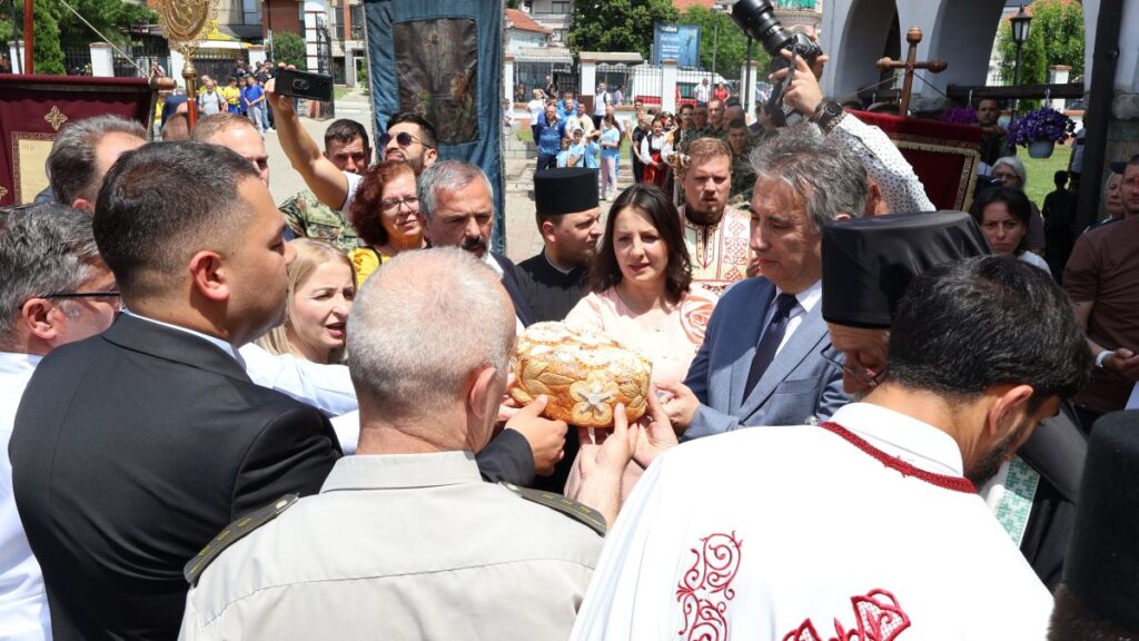 Vranje obeležilo gradsku slavu - "Duhovski ponedeljak" 10 13933 NNOnl9ZZNczo 1200