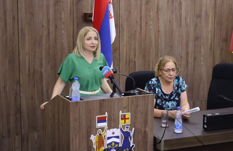 Dodeljene diplome i nagrade talentovanim učenicima osnovnih i srednjih škola 2 13978 uJcIDAtAYta0 1200