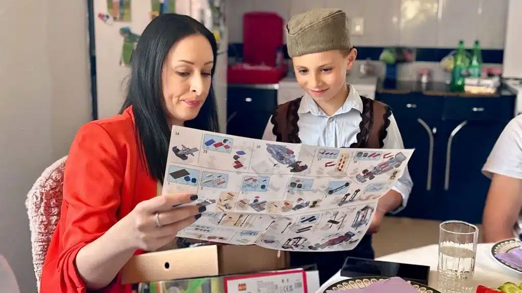 Ministarka za brigu o porodici i demografiju obišla višečlanu porodicu u selu Spančevac 3 main webp auto generated jelena bujanovac140625 2