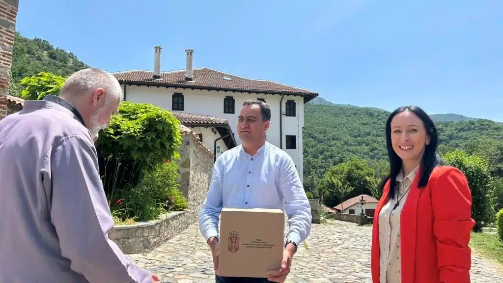Ministarka za brigu o porodici i demografiju obišla višečlanu porodicu u selu Spančevac 5 main webp auto generated jelena bujanovac140625 4