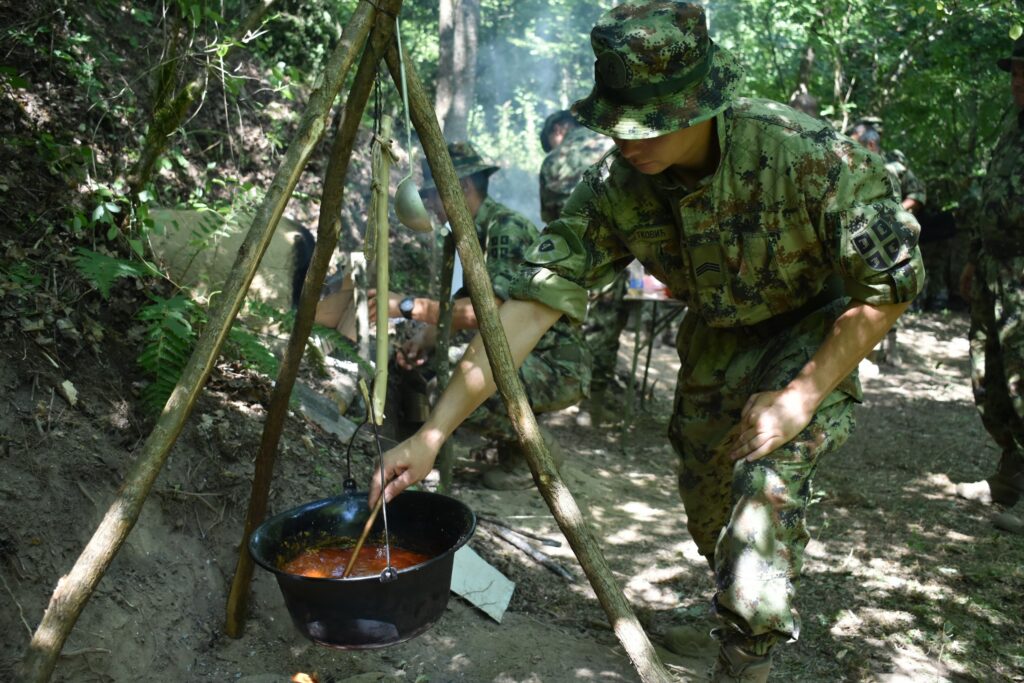 Izviđačke jedinice Četvrte brigade Kopnene Vojske uspešno realizovale obuku u letnjim uslovima 2 DSC 0037