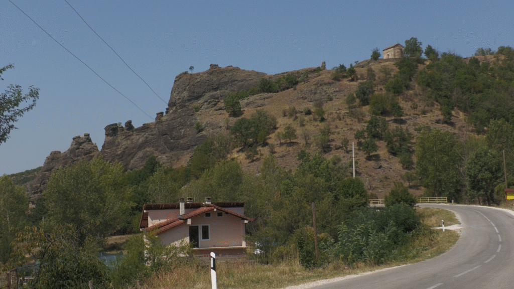 Vražji kamen kod Trgovišta, legende i turistički potencijal 4 00299.MTS snapshot 00.00.707