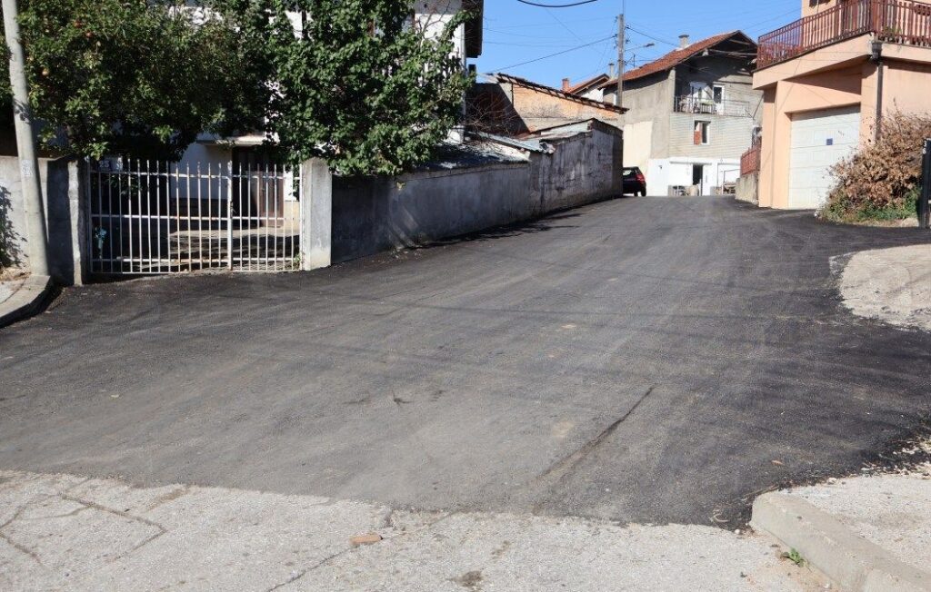 Asfaltirana Toplička ulica u Vranju 3 14066 vTJb3L2bvvFi 1200