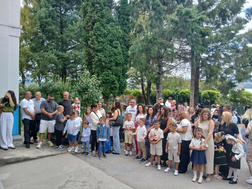 Besplatne đačke torbe i školski pribor za prvake u Bujanovcu i Preševu 9 cf9f4a72 25b9 46c4 82cd 3d2819f45cad