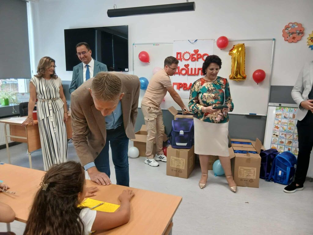 Besplatne đačke torbe i školski pribor za prvake u Bujanovcu i Preševu 3 ff9f2ad2 e674 4e50 9958 4feab344218c