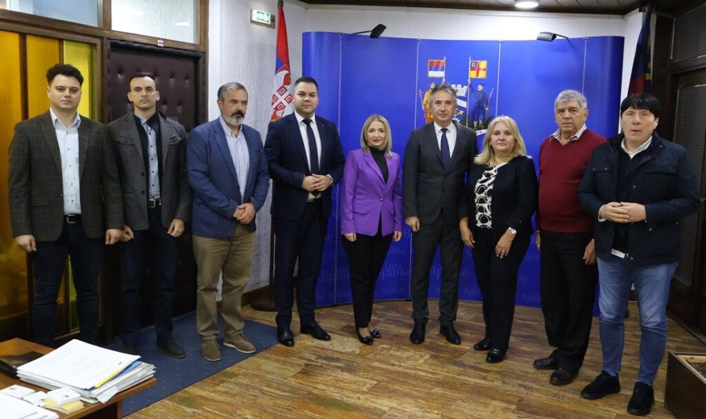 Prijem za delegaciju Udruženja potomaka ratnika oslobodilačkih ratova Srbije do 1918. godine 2 14141 nqOHryzhDPho 1200