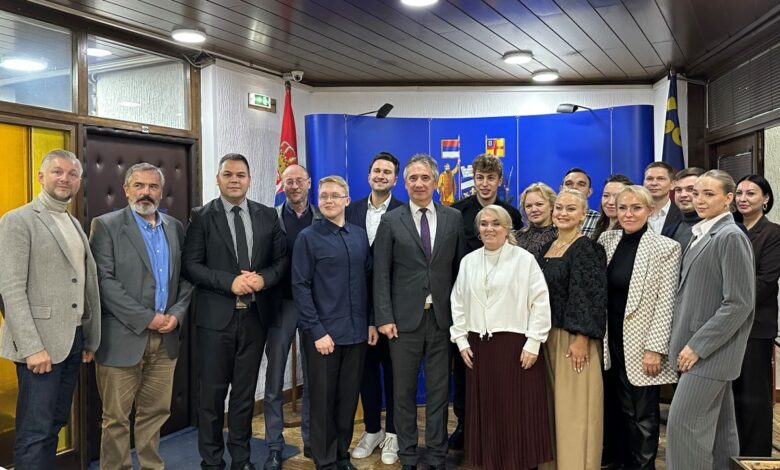 Priređen prijem za Soliste Državnog akademskog ruskog narodnog ansambla ,,Rusija: Ljudmila Zikina“ 1 14150 Nh5vgIL1pOgj 1200