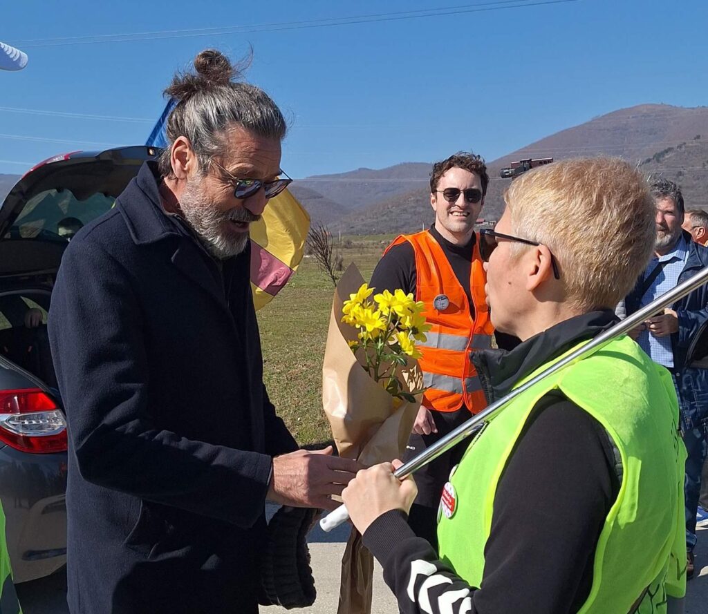 Studenti i građani iz Vranja krenuli u „Pčinjski marš“ do Bujanovca, s njima i glumac Gagi Jovanović 5 642364931 1489581306503009 2569353146799474813 n