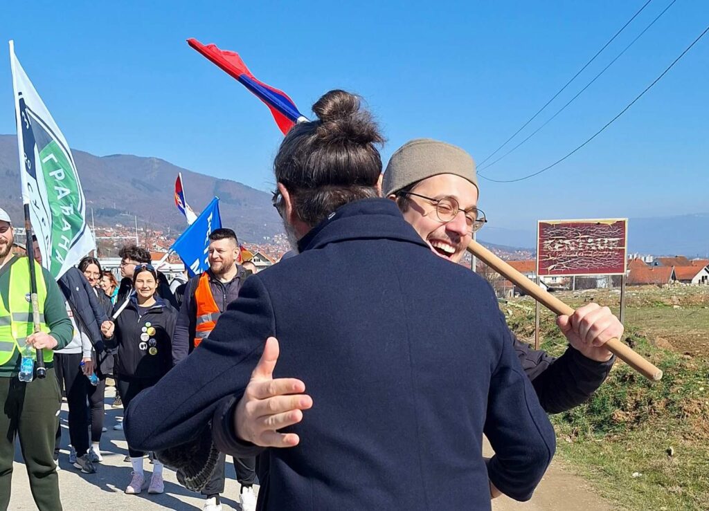 Studenti i građani iz Vranja krenuli u „Pčinjski marš“ do Bujanovca, s njima i glumac Gagi Jovanović 7 643577445 1489581659836307 3731711902325683193 n