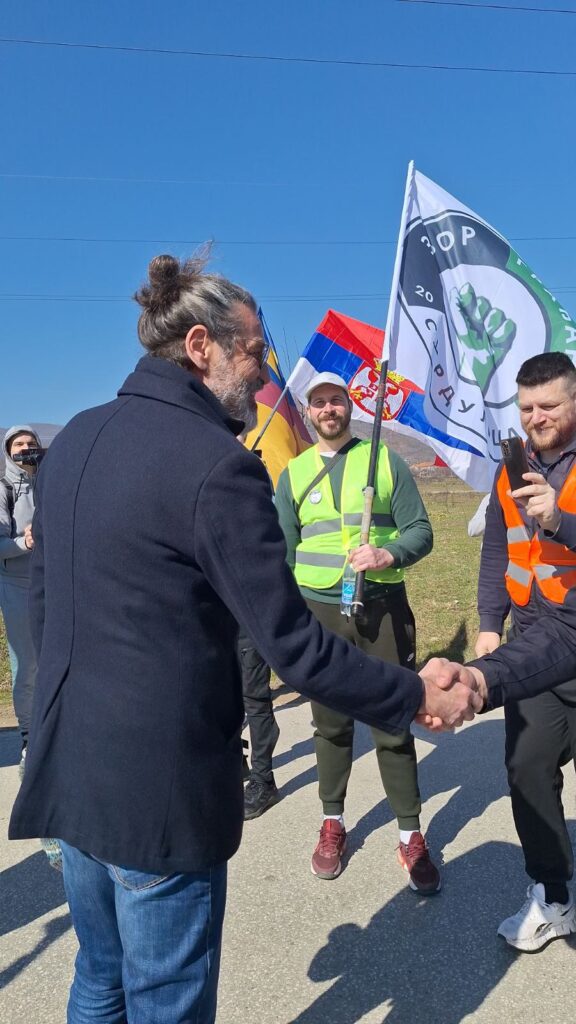 Studenti i građani iz Vranja krenuli u „Pčinjski marš“ do Bujanovca, s njima i glumac Gagi Jovanović 3 643831995 1489581766502963 8364808020681532699 n