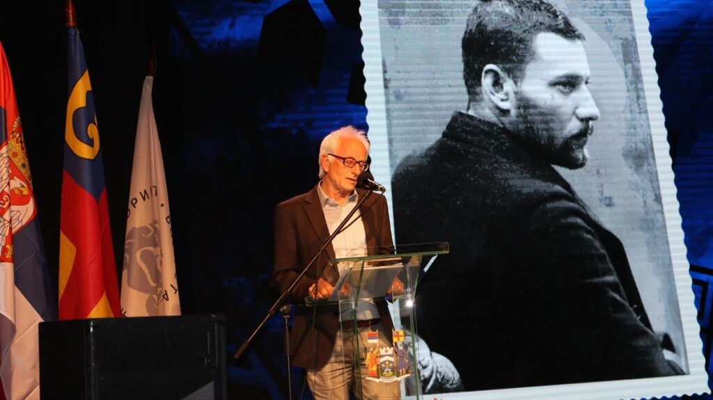 14437 gamUyf12Un6l 1200