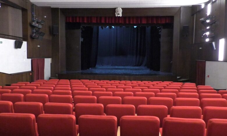Pozorišni i bioskopski repertoar 1 pozoristesedista